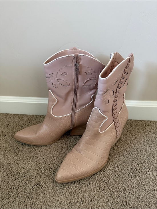 Dolce Vita Shoes - Dolce Vita | Blush Braided Western Boots | Size 8.5